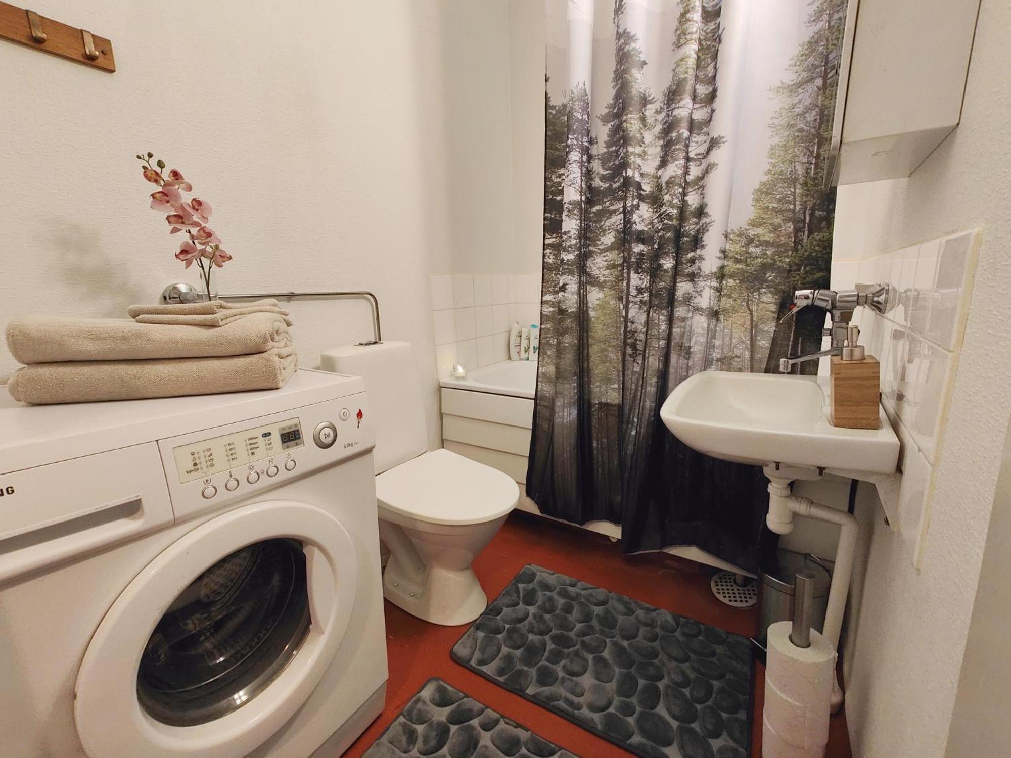 Spacious Apartment With Balcony And Free Wifi 로바니에미 외부 사진